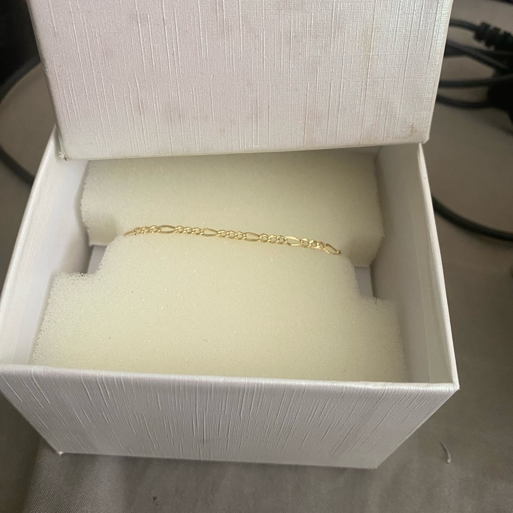 Charming 10k Gold Chain Bracelet for Kids